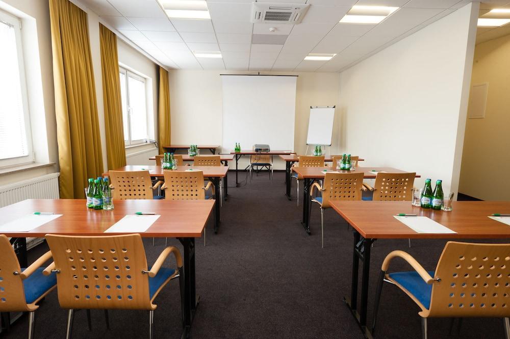 Hotel Partner Warsaw Luaran gambar