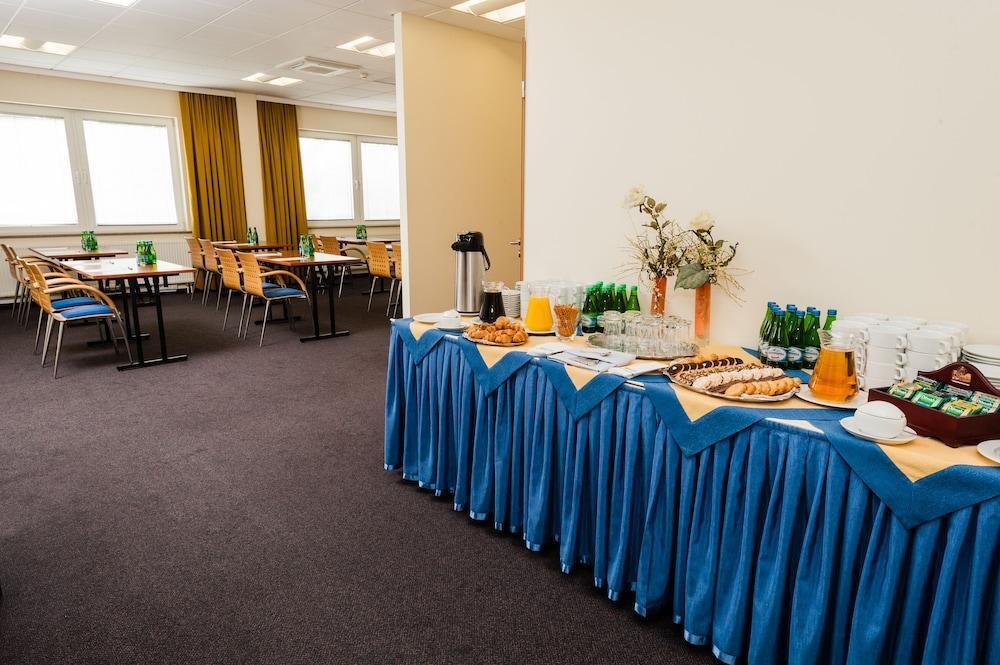 Hotel Partner Warsaw Luaran gambar